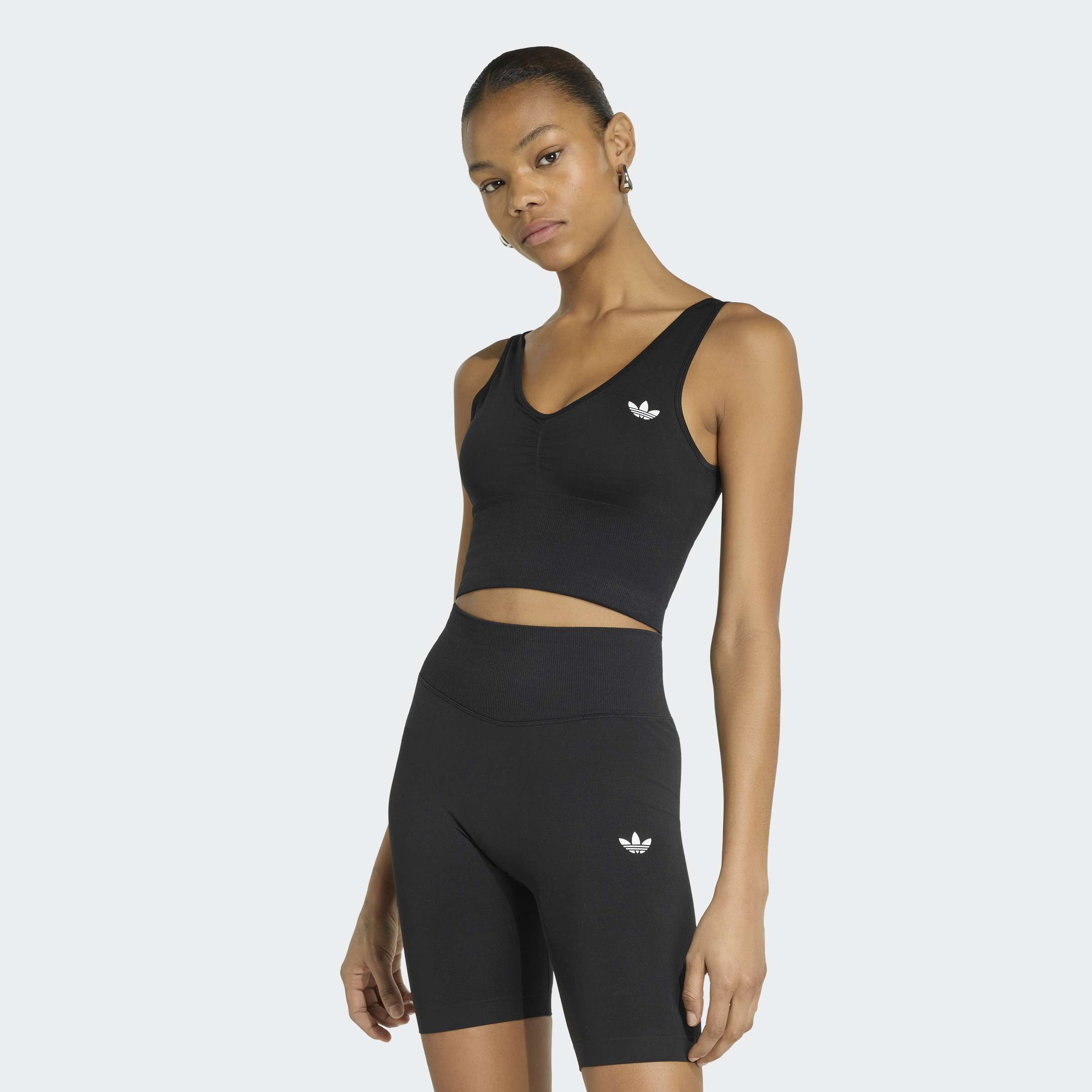 SEAMLESS BRALET BLACK